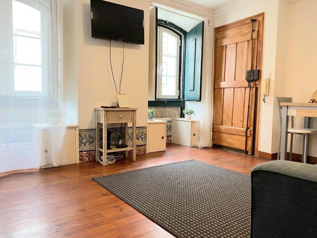 Cozy Estrela Apartment Lisbon Exterior photo